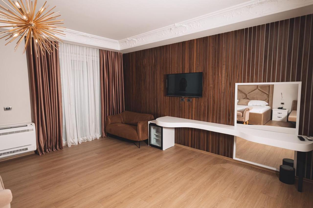 Готель Grand Mirage Вльора Екстер'єр фото
