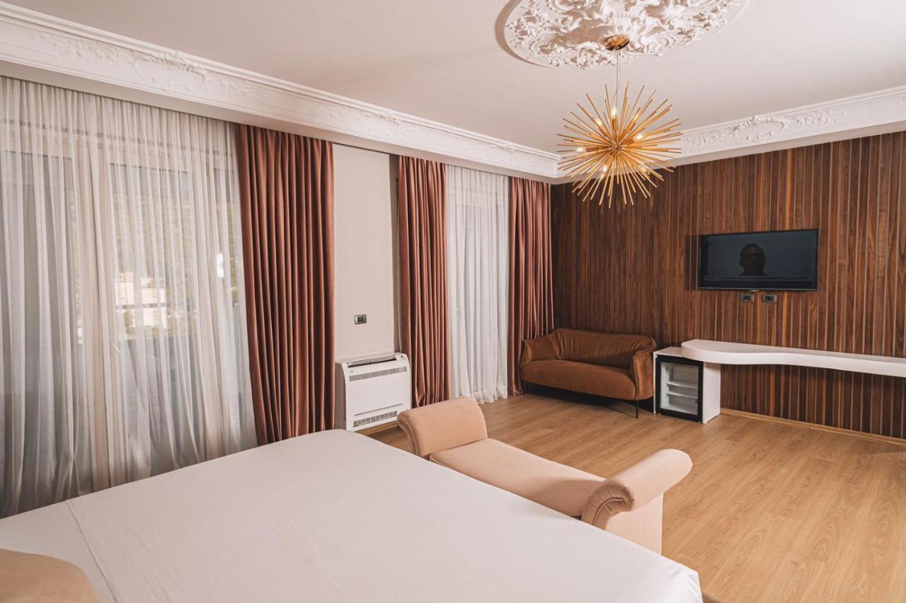 Готель Grand Mirage Вльора Екстер'єр фото